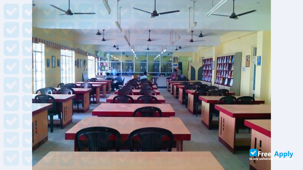 Guru Nanak Institute of Pharmaceutical Science & Technology фотография №1