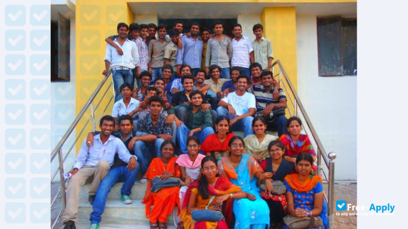 Foto de la Maheshwara Engineering College #4