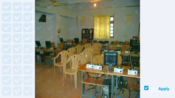 Foto de la Dungar College #5
