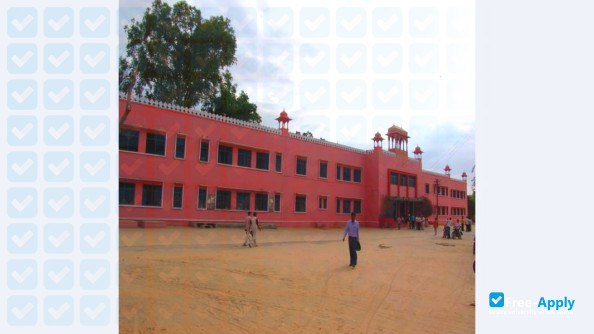 Foto de la Dungar College #10