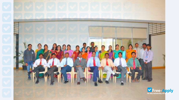 Photo de l’Vishwakarma College of Arts Commerce and Science #4