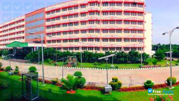 Foto de la Dr Sri Sri Sri Shivakumara Mahaswamy College of Engineering