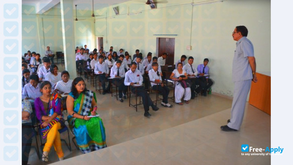 Foto de la Chanakya Law College #6