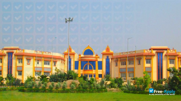 Foto de la Chanakya Law College #8