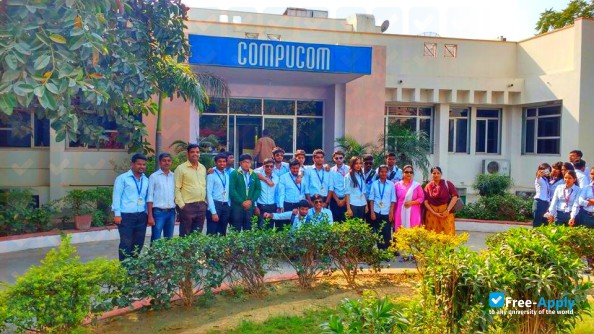 Photo de l’Navinchandra Mehta Institute of Technology and Development #6