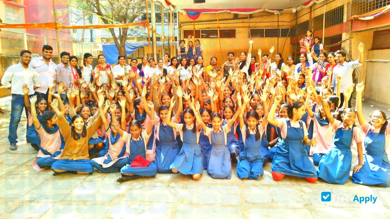 Photo de l’Navinchandra Mehta Institute of Technology and Development #10
