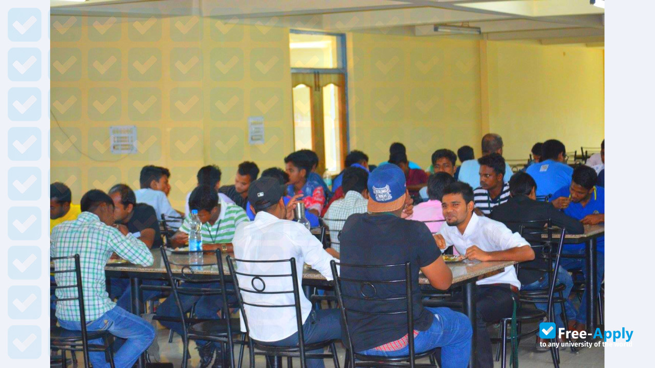 Foto de la Luther W. New Jr. Theological College #3