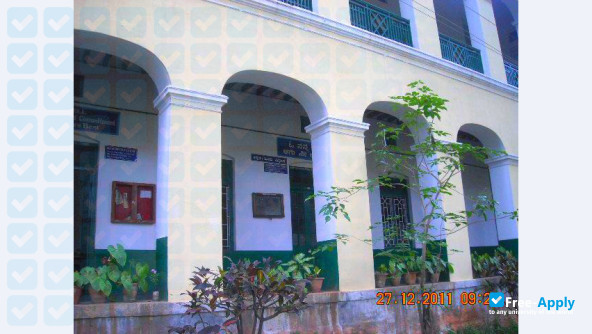 Photo de l’St. Philomena's College Mysore #5