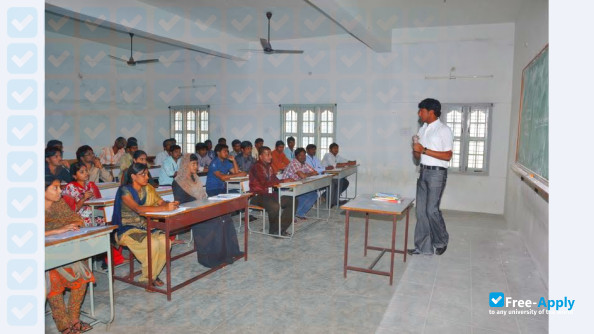 Foto de la Khader Memorial College of Engineering & Technology Devarakonda #3