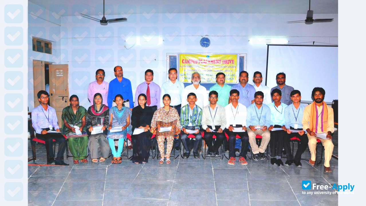 Foto de la Khader Memorial College of Engineering & Technology Devarakonda #8