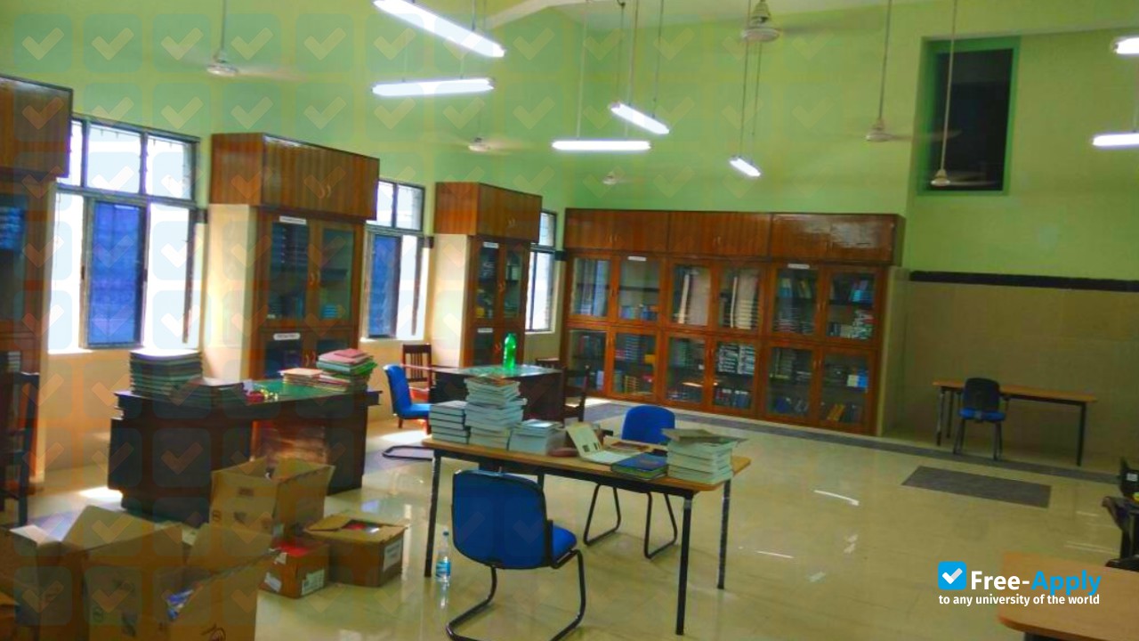 Calcutta National Medical College photo #4