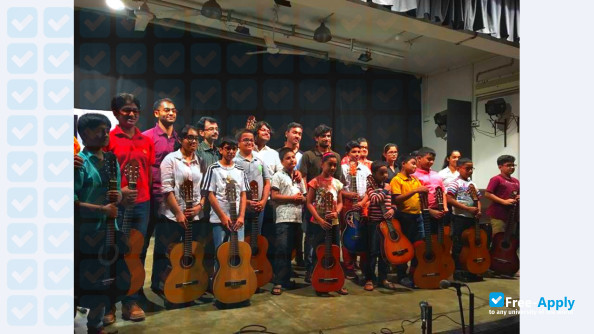 Photo de l’Calcutta School of Music #6