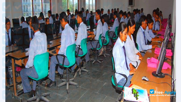 Photo de l’Translam Institute of Technology and Management #3