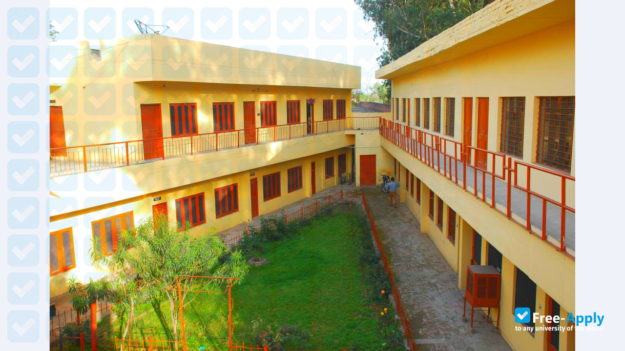 Foto de la Mehr Chand Polytechnic College #7