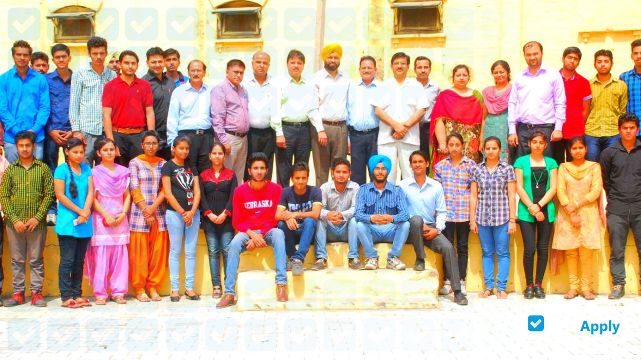 Foto de la Mehr Chand Polytechnic College #4