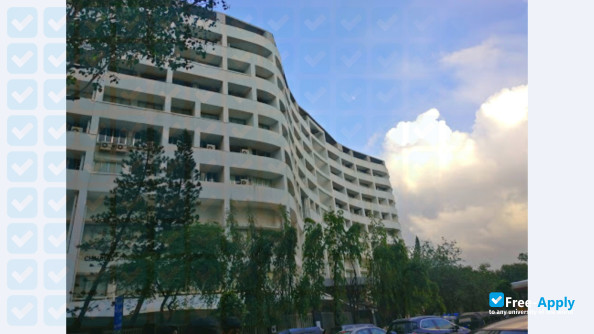 Photo de l’Jitendra Chauhan College of Law #3