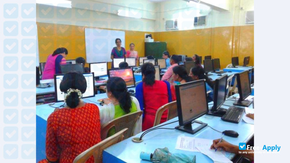 SIES College of Commerce and Economics photo #2