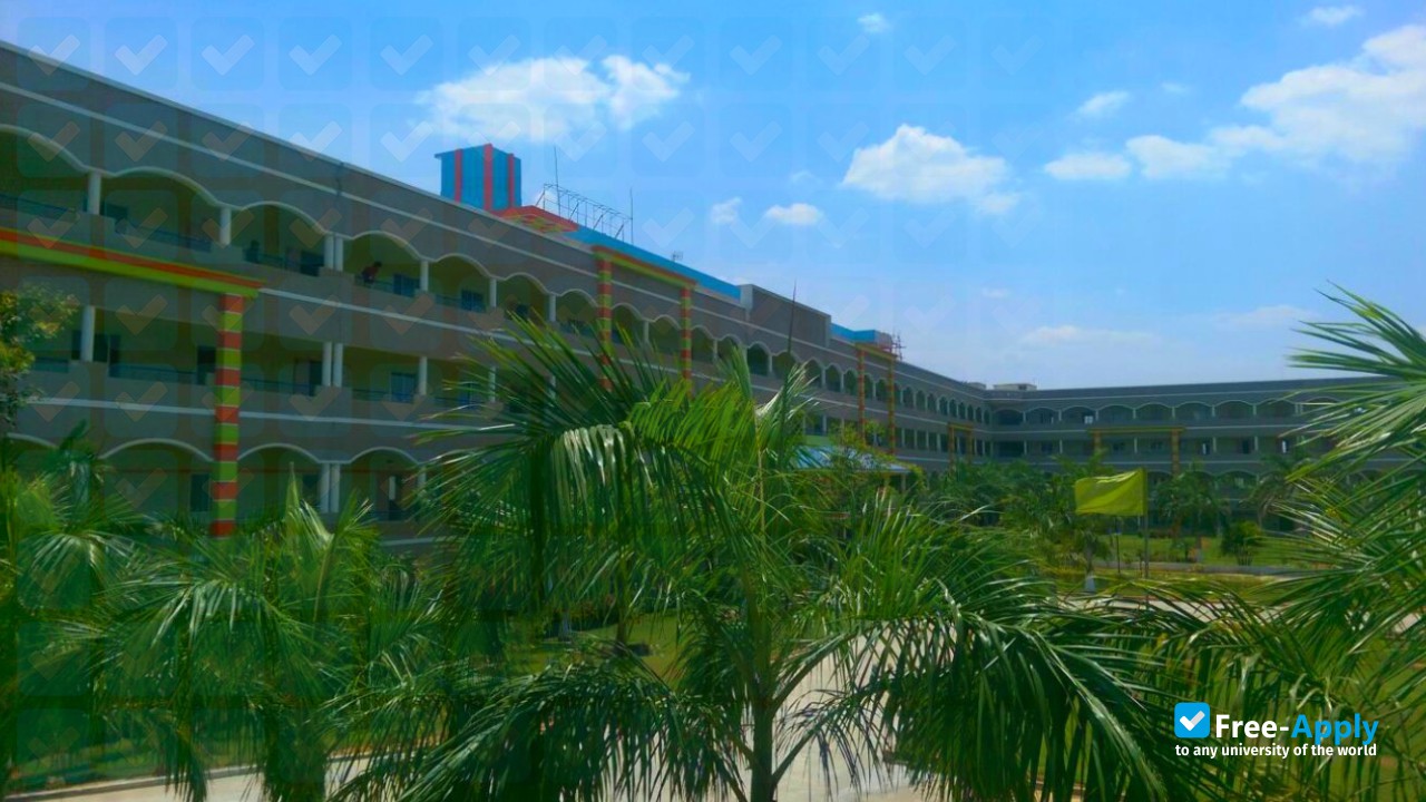 Photo de l’Yogananda Institute of Technology and Science #4