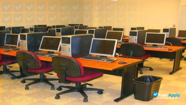 Foto de la University of Hyderbad Bioinformatics Infrastructure Facility #3