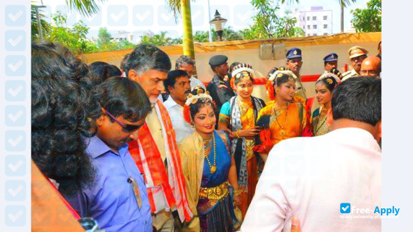 Hindu College Guntur фотография №4