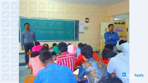 Foto de la Seshadripuram Independent PU College Seshadripuram