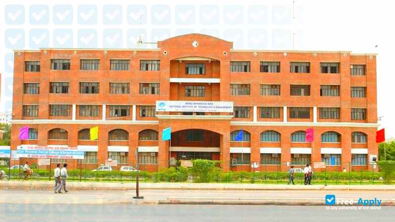 Foto de la abu Banarasi Das College of Dental Sciences #1