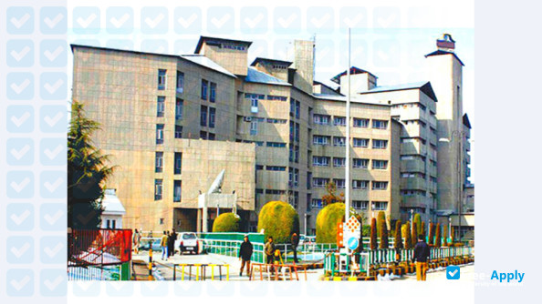 Sher-i-Kashmir Institute of Medical Sciences SKIMS photo #1