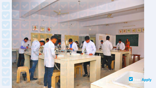 Foto de la Aditya Pharmacy College #2