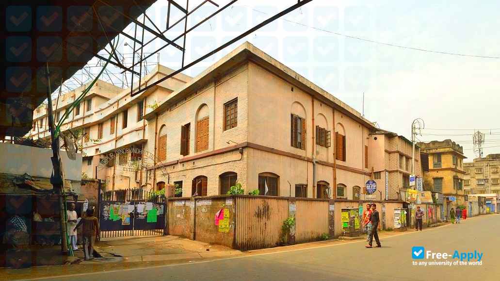 Foto de la Shibpur Dinobundhoo College #2
