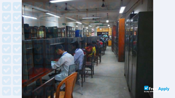 Foto de la Shibpur Dinobundhoo College #6