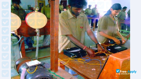 Photo de l’T J Institute of Technology #9