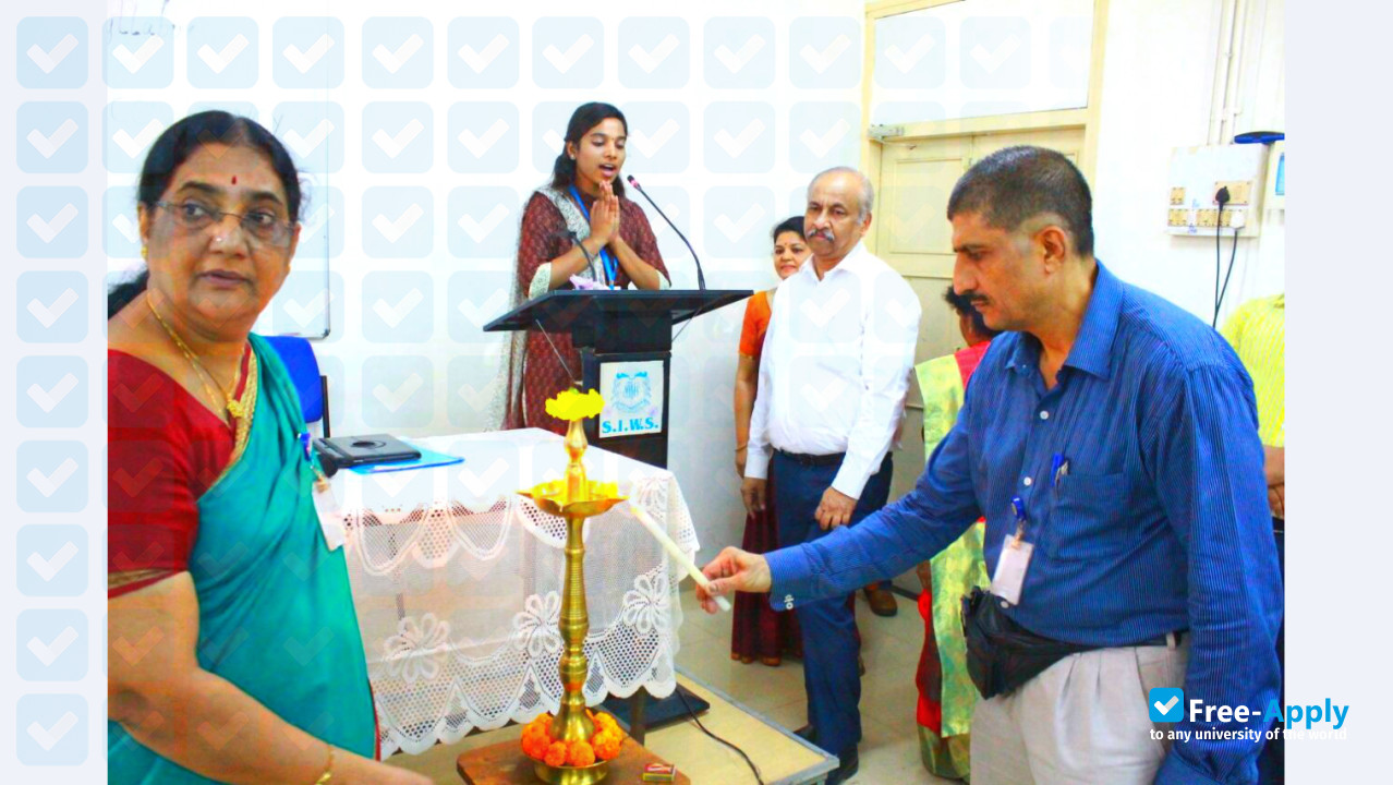Foto de la South Indians' Welfare Society College #3