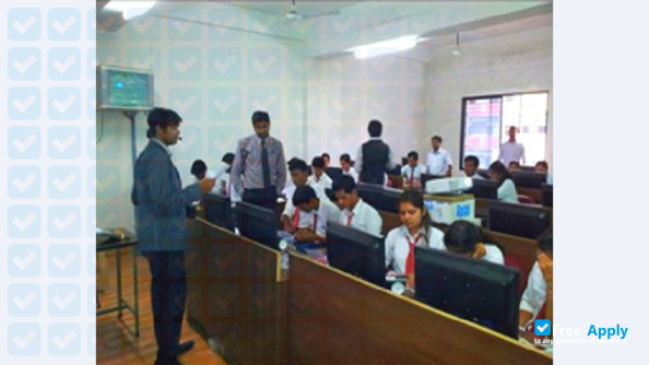 Foto de la Smt. Radhikatai Pandav College of Engineering Nagpur #10