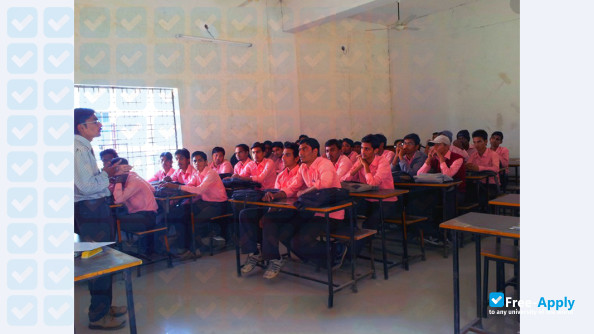 Foto de la Smt. Radhikatai Pandav College of Engineering Nagpur #7