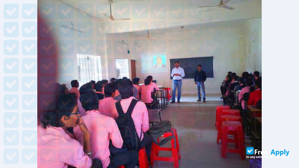 Foto de la Smt. Radhikatai Pandav College of Engineering Nagpur #5