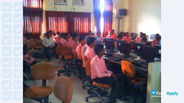 Foto de la Smt. Radhikatai Pandav College of Engineering Nagpur #9