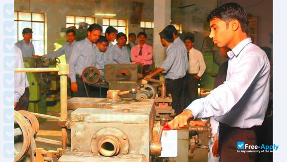 Foto de la Smt. Radhikatai Pandav College of Engineering Nagpur