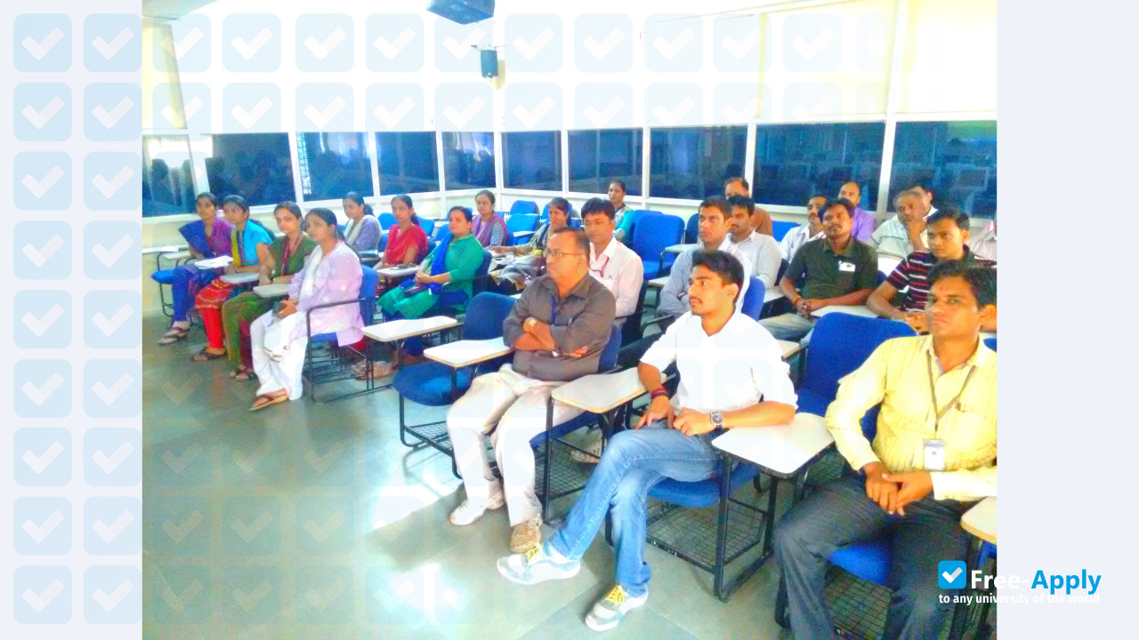 VPMP Polytechnic College Gandhinagar фотография №10