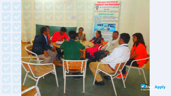 Photo de l’Shri Balaji Institute #2