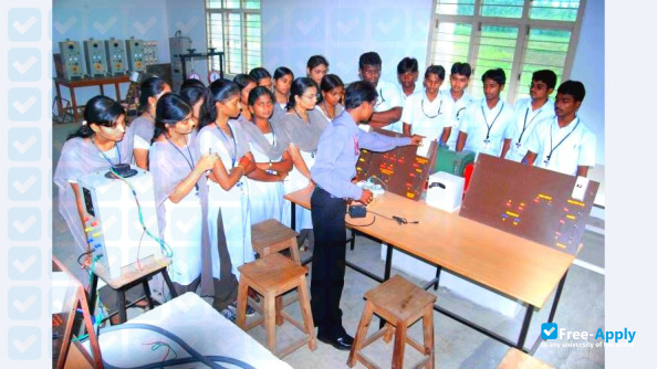 Photo de l’Dadi Institute of Engineering & Technology #4