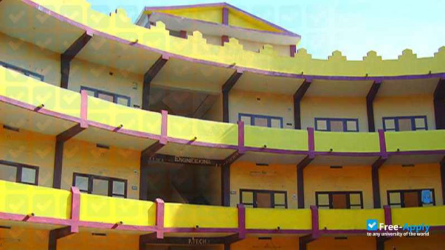 Foto de la R V S Institute of Teacher Training #5