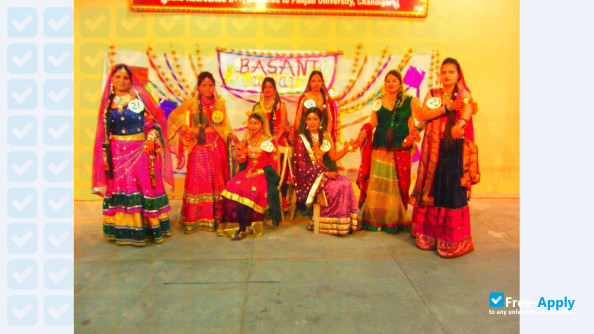 Photo de l’A S College for Women Khanna #4