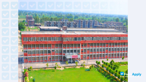 Фотография Adesh Institute of Medical Sciences & Research