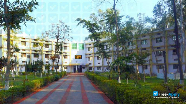 Foto de la IITT College of Engineering Kala Amb #3