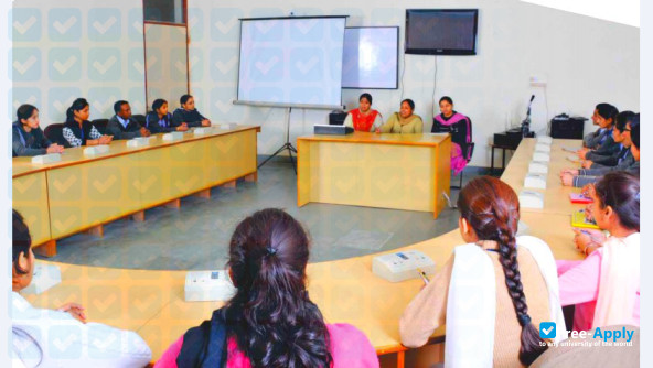 Foto de la IITT College of Engineering Kala Amb #4