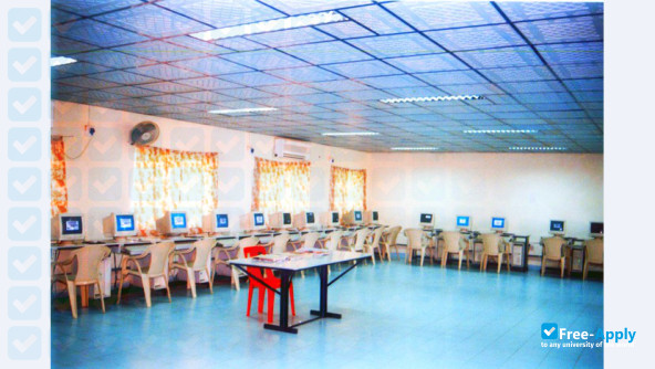 Foto de la Jaya College of Arts & Science #3