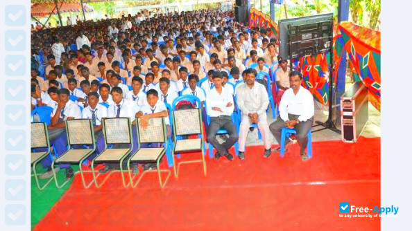 Foto de la Jaya College of Arts & Science #5