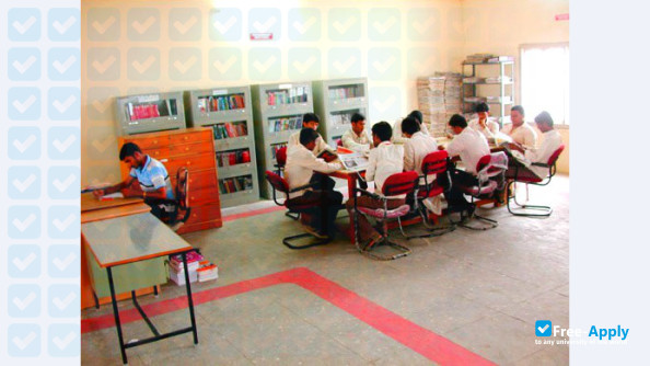 Foto de la Avanthi Educational Society #7