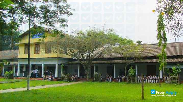 Foto de la Chaiduar College #2