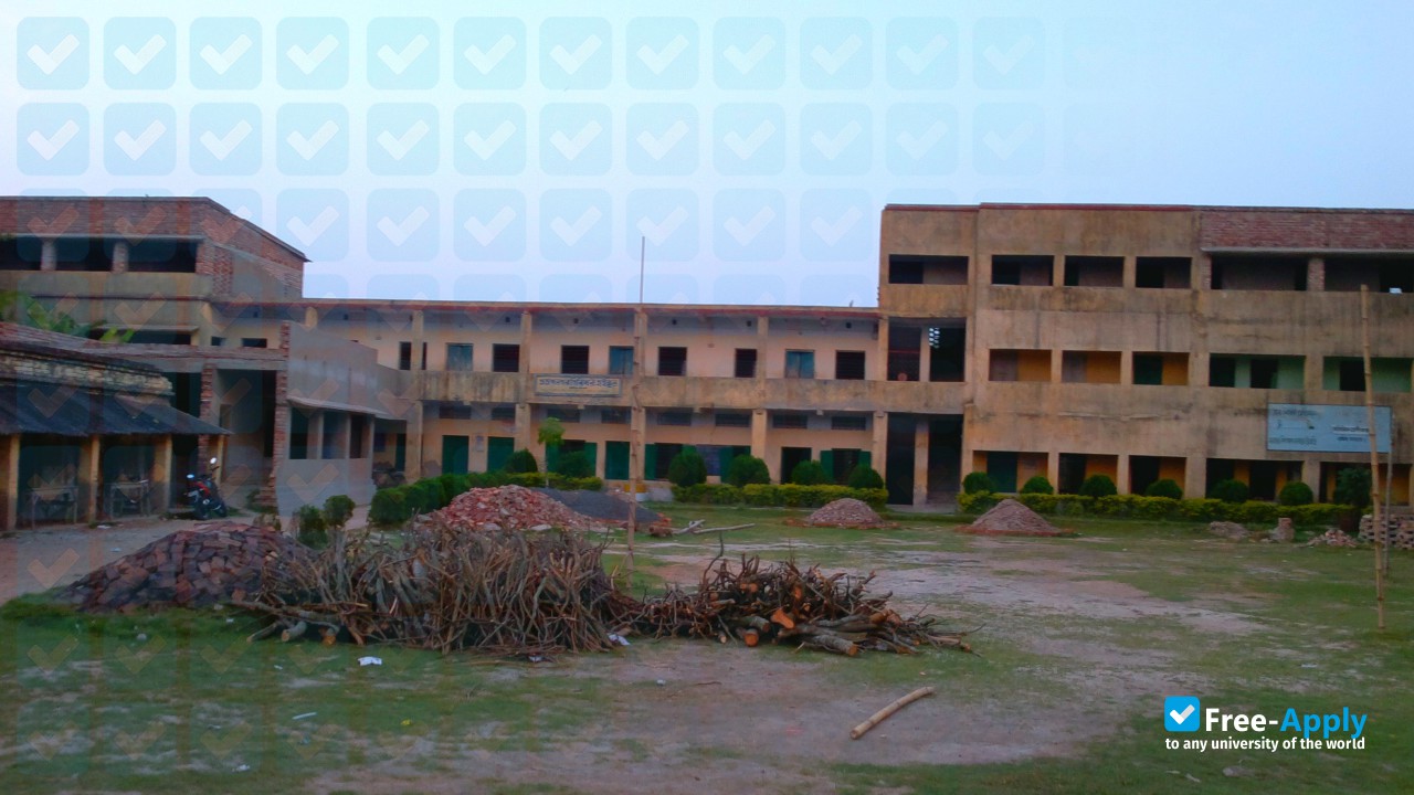 Photo de l’Sushil Kar College #2